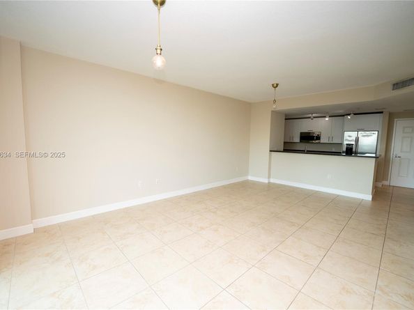 1300 Ponce De Leon Blvd 808, Coral Gables FL 33134