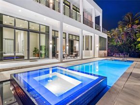 2700 NE 18th St, Fort Lauderdale FL 33305