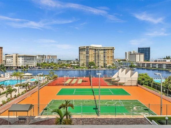 1865 S Ocean Dr 5J, Hallandale Beach FL 33009