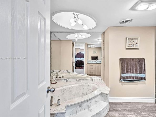 1865 S Ocean Dr 5J, Hallandale Beach FL 33009