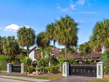 800 Diplomat Pkwy