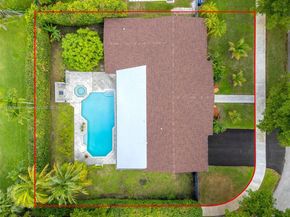 14263 SW 76th St, Miami FL 33183