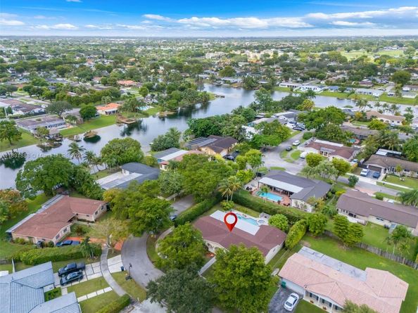 14263 SW 76th St, Miami FL 33183