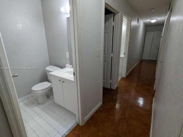 621 S 24th Ave, Hollywood FL 33020