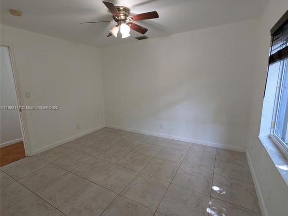 621 S 24th Ave, Hollywood FL 33020