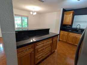 621 S 24th Ave, Hollywood FL 33020