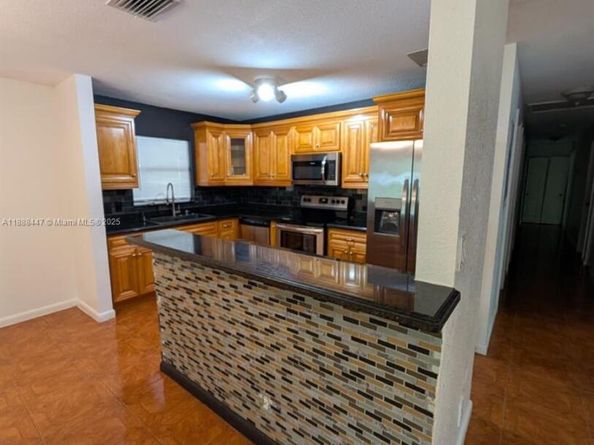 621 S 24th Ave, Hollywood FL 33020