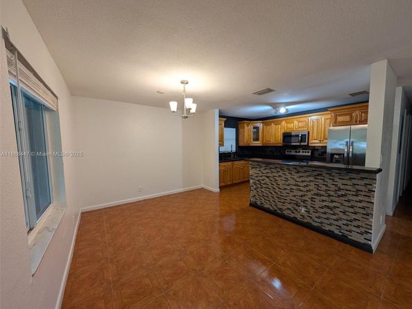 621 S 24th Ave, Hollywood FL 33020