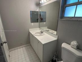 621 S 24th Ave, Hollywood FL 33020