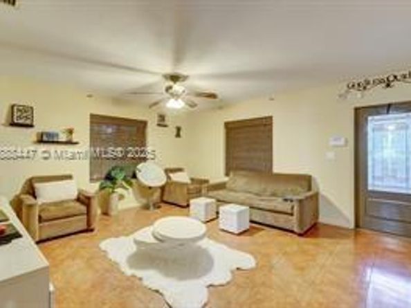 621 S 24th Ave, Hollywood FL 33020