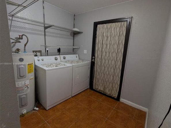 621 S 24th Ave, Hollywood FL 33020