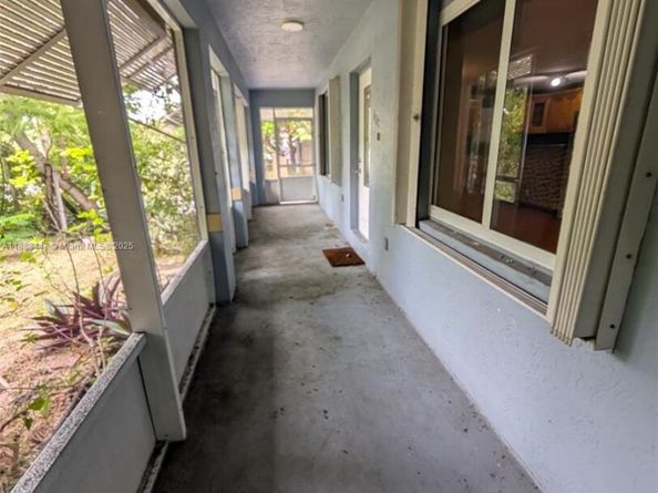621 S 24th Ave, Hollywood FL 33020
