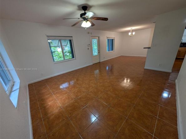621 S 24th Ave, Hollywood FL 33020