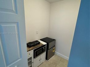 4381 Purdy Ln, West Palm Beach FL 33406