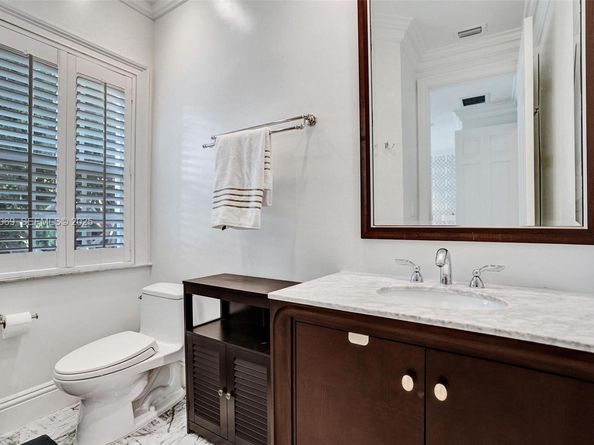 1281 Banyan Rd, Boca Raton FL 33432