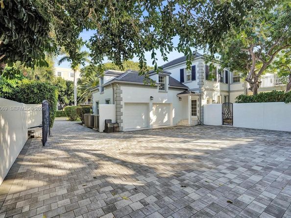 1281 Banyan Rd, Boca Raton FL 33432