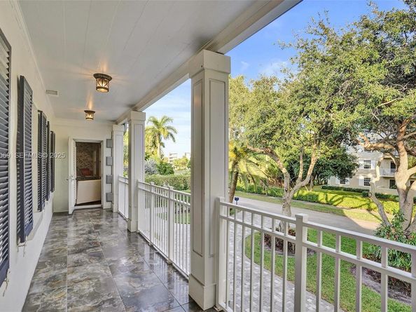 1281 Banyan Rd, Boca Raton FL 33432