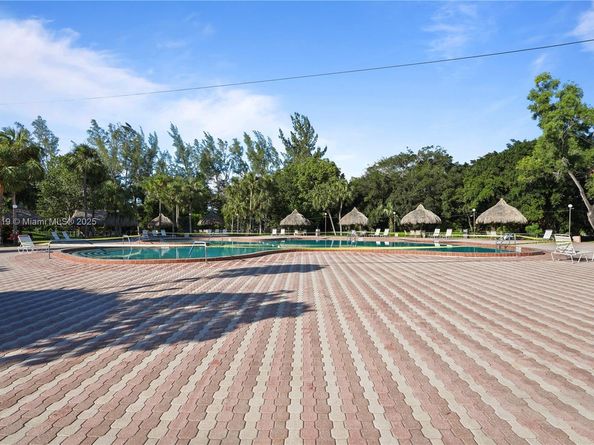 3170 Holiday Springs Blvd 203, Margate FL 33063