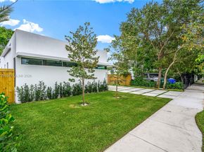 326 NW 40th St, Miami FL 33127