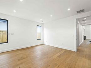 326 NW 40th St, Miami FL 33127