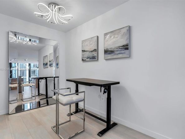 2831 S Bayshore Dr 2204, Miami FL 33133