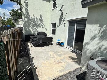 133 SE 28th Ter