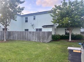 133 SE 28th Ter 9, Homestead FL 33033