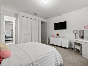 8086 NW 47th Ter, Doral FL 33166