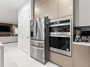 8086 NW 47th Ter, Doral FL 33166