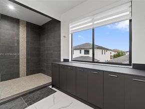 8086 NW 47th Ter, Doral FL 33166