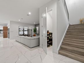 8086 NW 47th Ter, Doral FL 33166