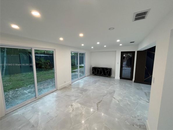 3261 Oleander Way, Lauderdale By The Sea FL 33062