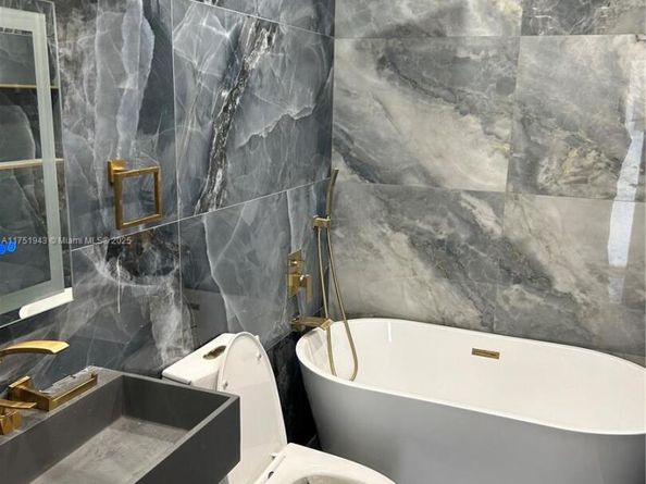 3261 Oleander Way, Lauderdale By The Sea FL 33062