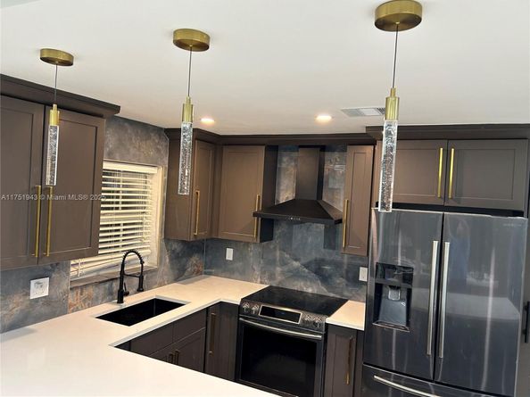 3261 Oleander Way, Lauderdale By The Sea FL 33062