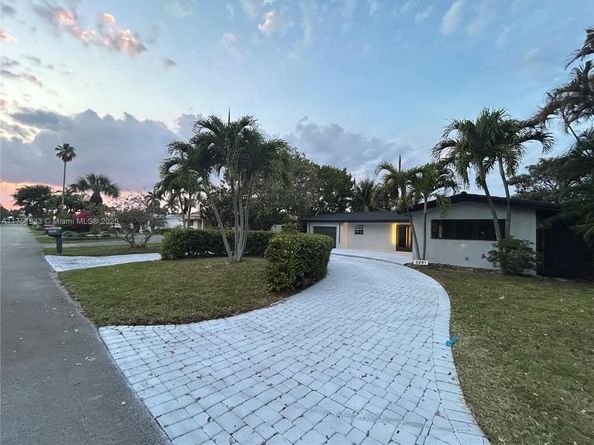 3261 Oleander Way, Lauderdale By The Sea FL 33062