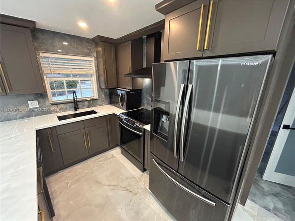 3261 Oleander Way, Lauderdale By The Sea FL 33062