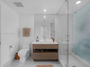 460 NE 28th St 3002, Miami FL 33137