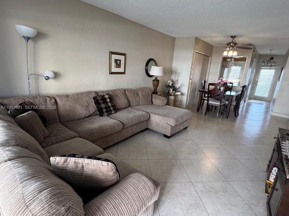 450 Paradise Isle Blvd 209, Hallandale Beach FL 33009