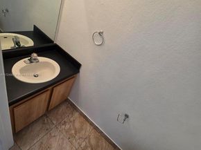 2028 NE 167th St 3155, North Miami Beach FL 33162
