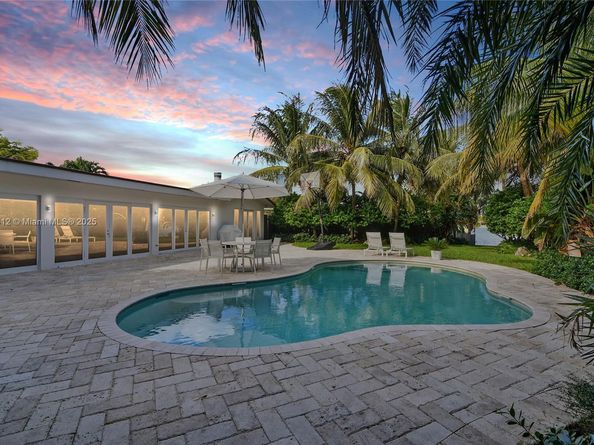 20701 NE 21st Ct, Miami FL 33179