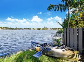 20701 NE 21st Ct, Miami FL 33179