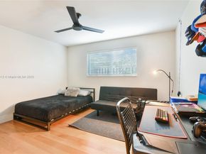 20701 NE 21st Ct, Miami FL 33179