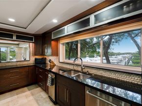 6100 Paradise Point Dr 6100, Palmetto Bay FL 33157