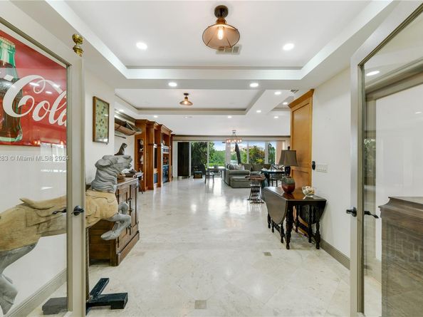 6100 Paradise Point Dr 6100, Palmetto Bay FL 33157