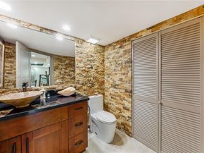 6100 Paradise Point Dr 6100, Palmetto Bay FL 33157