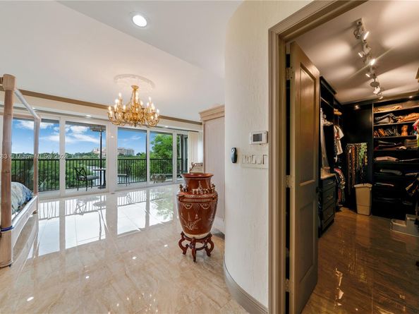 6100 Paradise Point Dr 6100, Palmetto Bay FL 33157