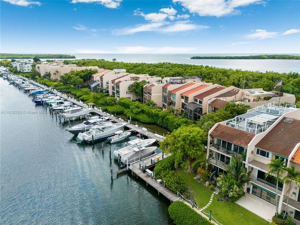 6100 Paradise Point Dr 6100, Palmetto Bay FL 33157