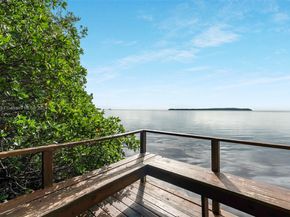 6100 Paradise Point Dr 6100, Palmetto Bay FL 33157