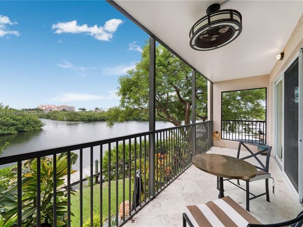 6100 Paradise Point Dr 6100, Palmetto Bay FL 33157