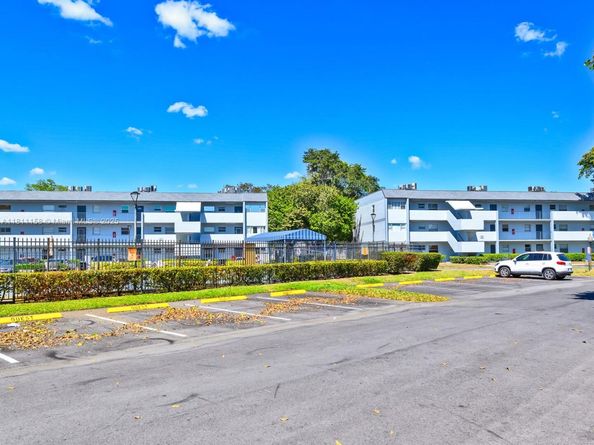 8401 Lagos De Campo Blvd 210V, Tamarac FL 33321